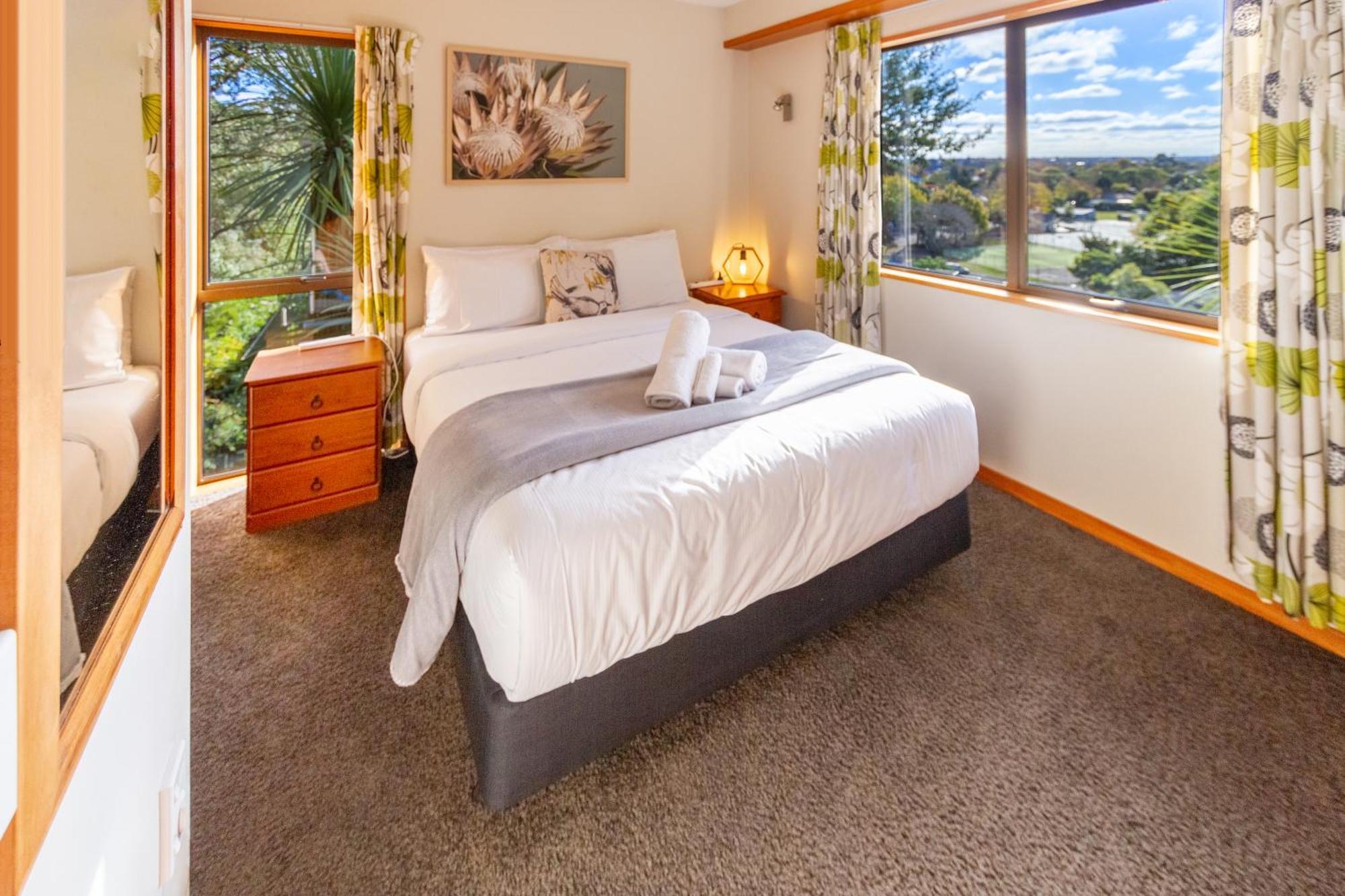 Sherwood Lodge 4-Bedroom Holiday Home With Spectacular Views Christchurch Zewnętrze zdjęcie