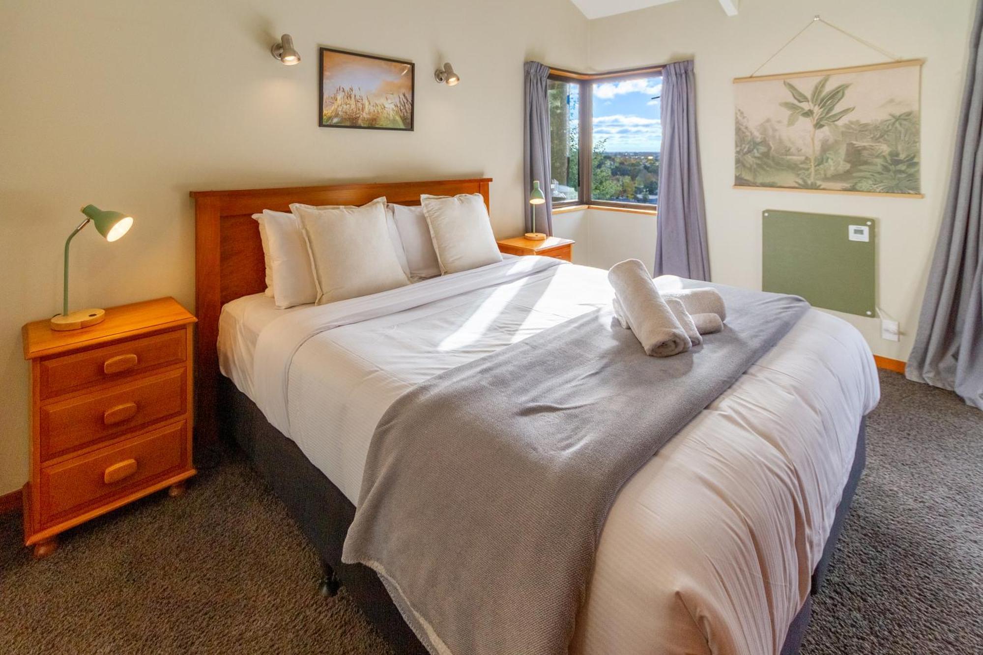 Sherwood Lodge 4-Bedroom Holiday Home With Spectacular Views Christchurch Zewnętrze zdjęcie